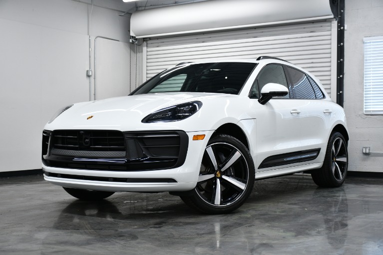 Used 2025 Porsche Macan T for sale $69,994 at Motorcars of Palm Beach in Delray Beach FL