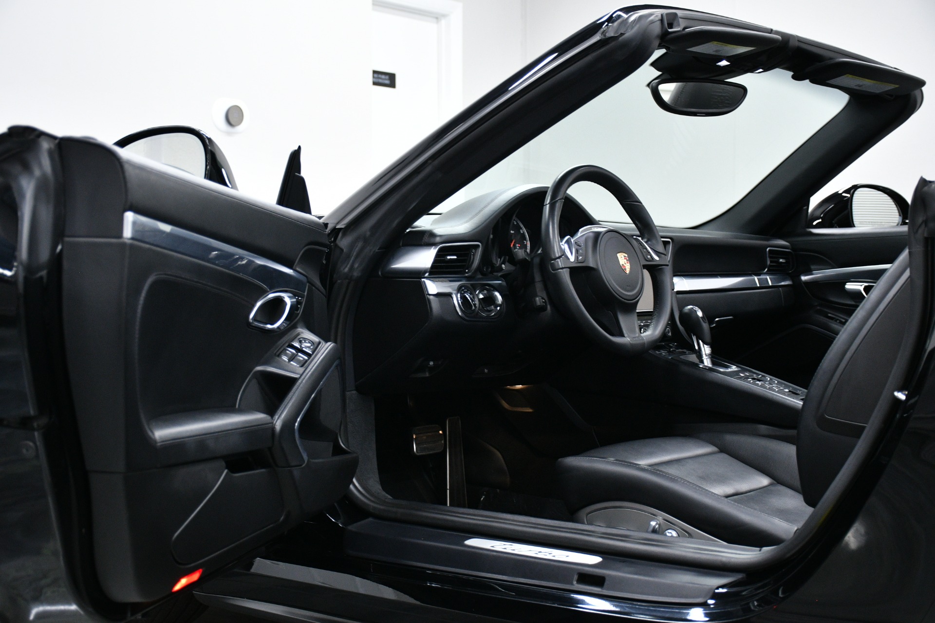 2014 Porsche 911 Turbo photo 17