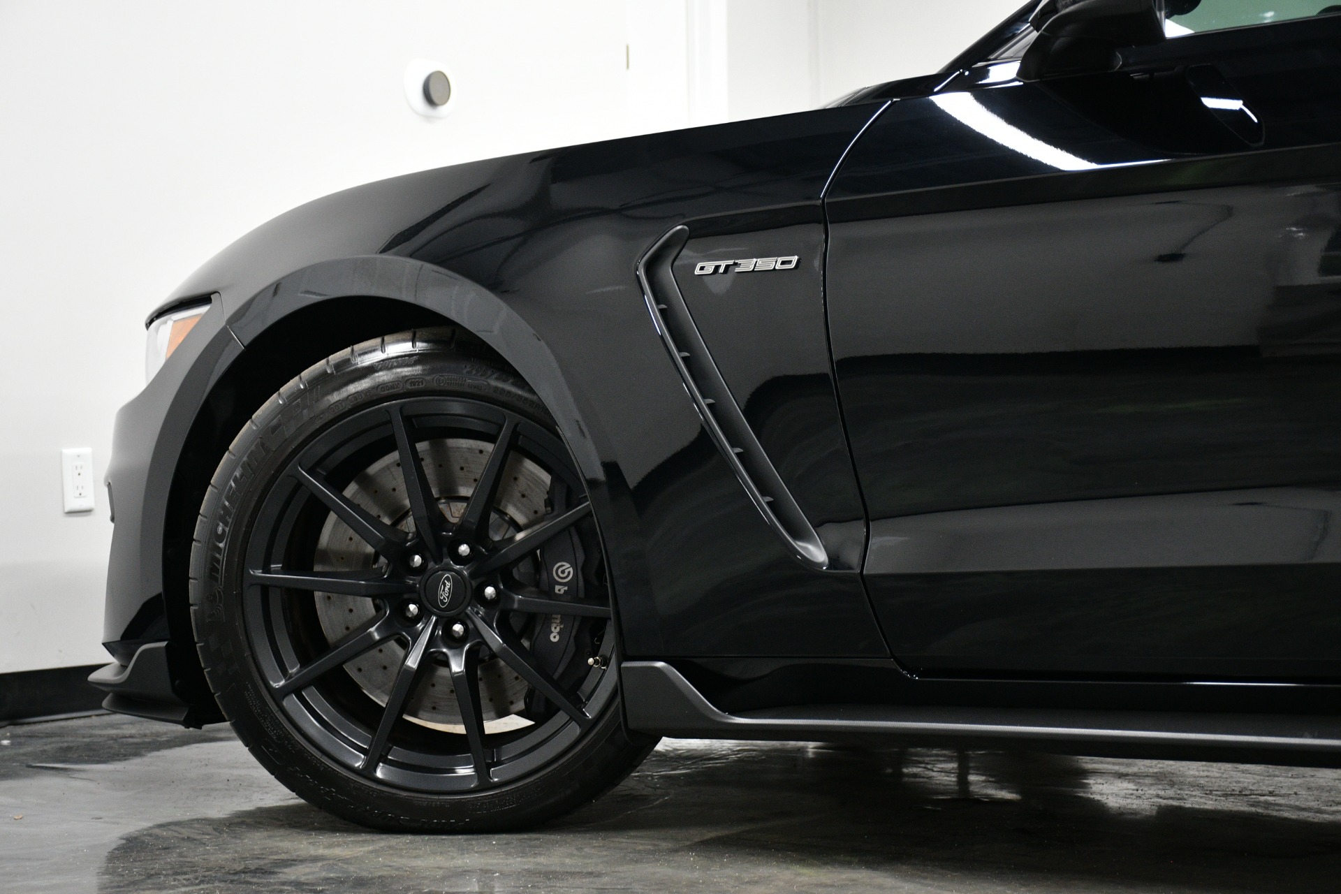 2017 Ford Mustang Shelby GT350 photo 5