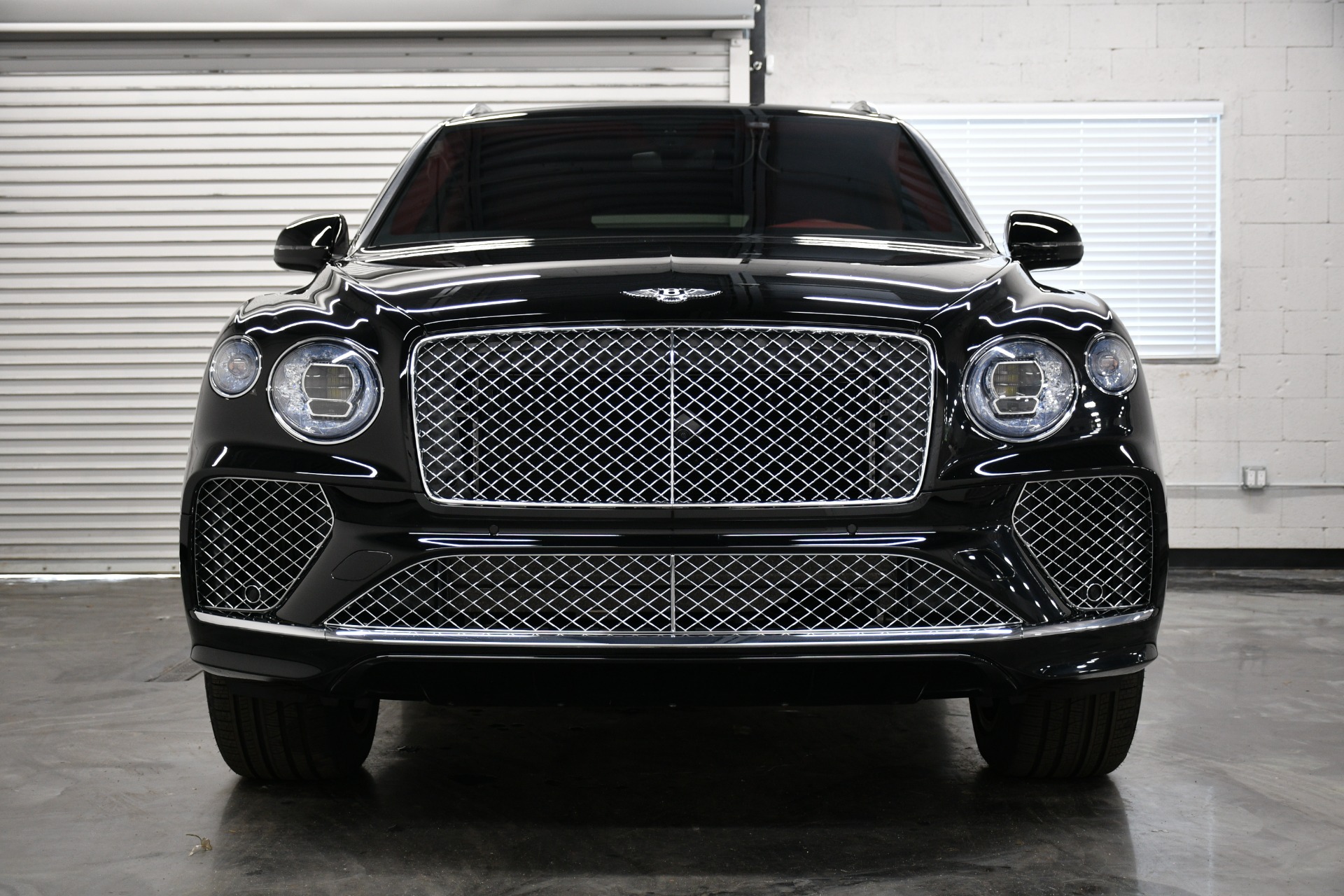 2022 Bentley Bentayga V8 photo 7