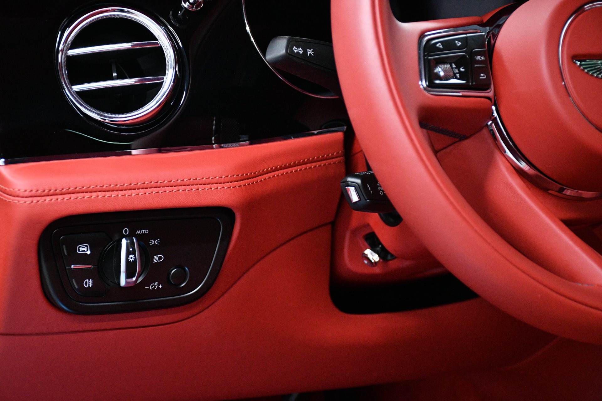 2022 Bentley Bentayga V8 photo 15