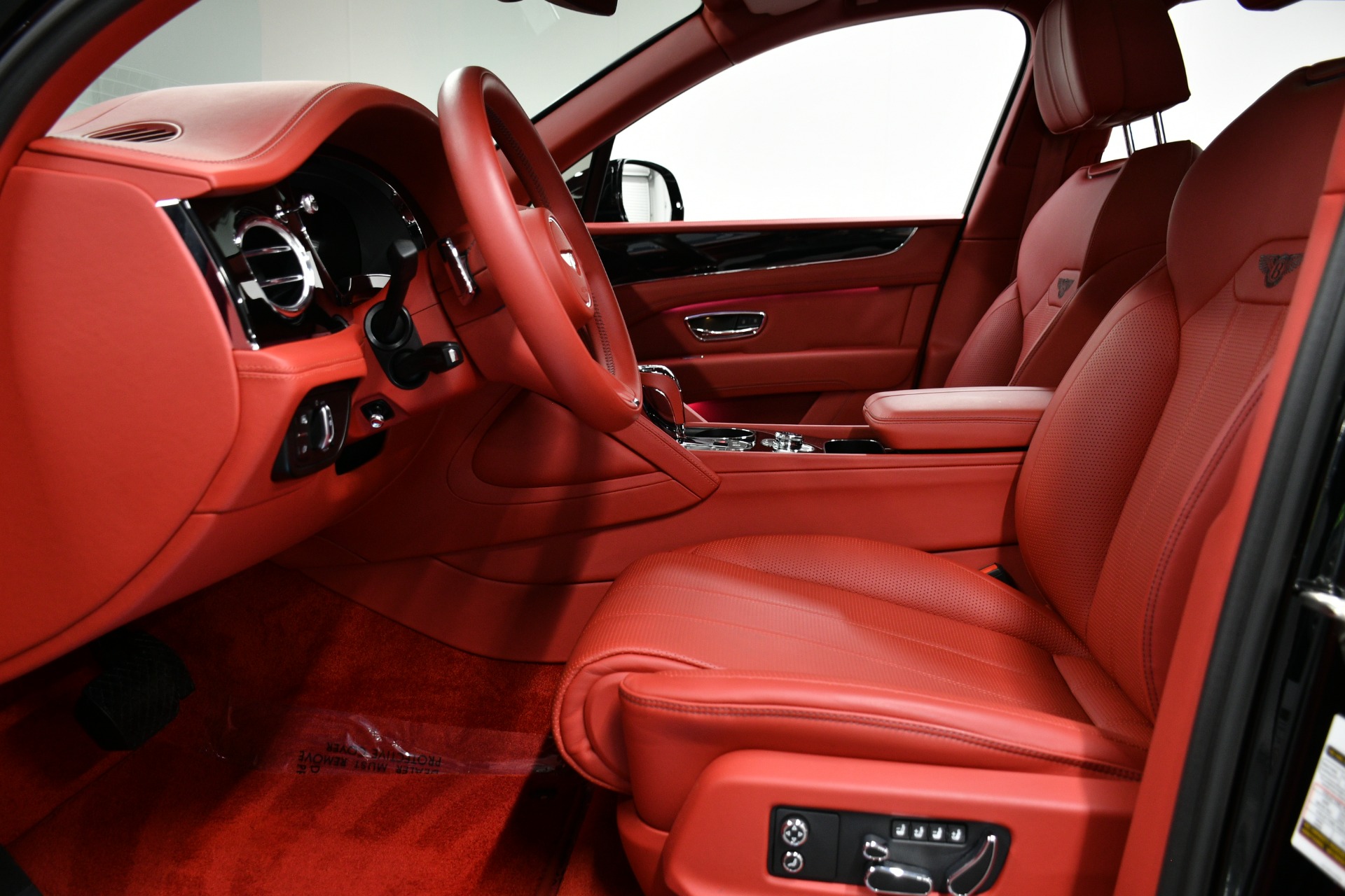 2022 Bentley Bentayga V8 photo 16