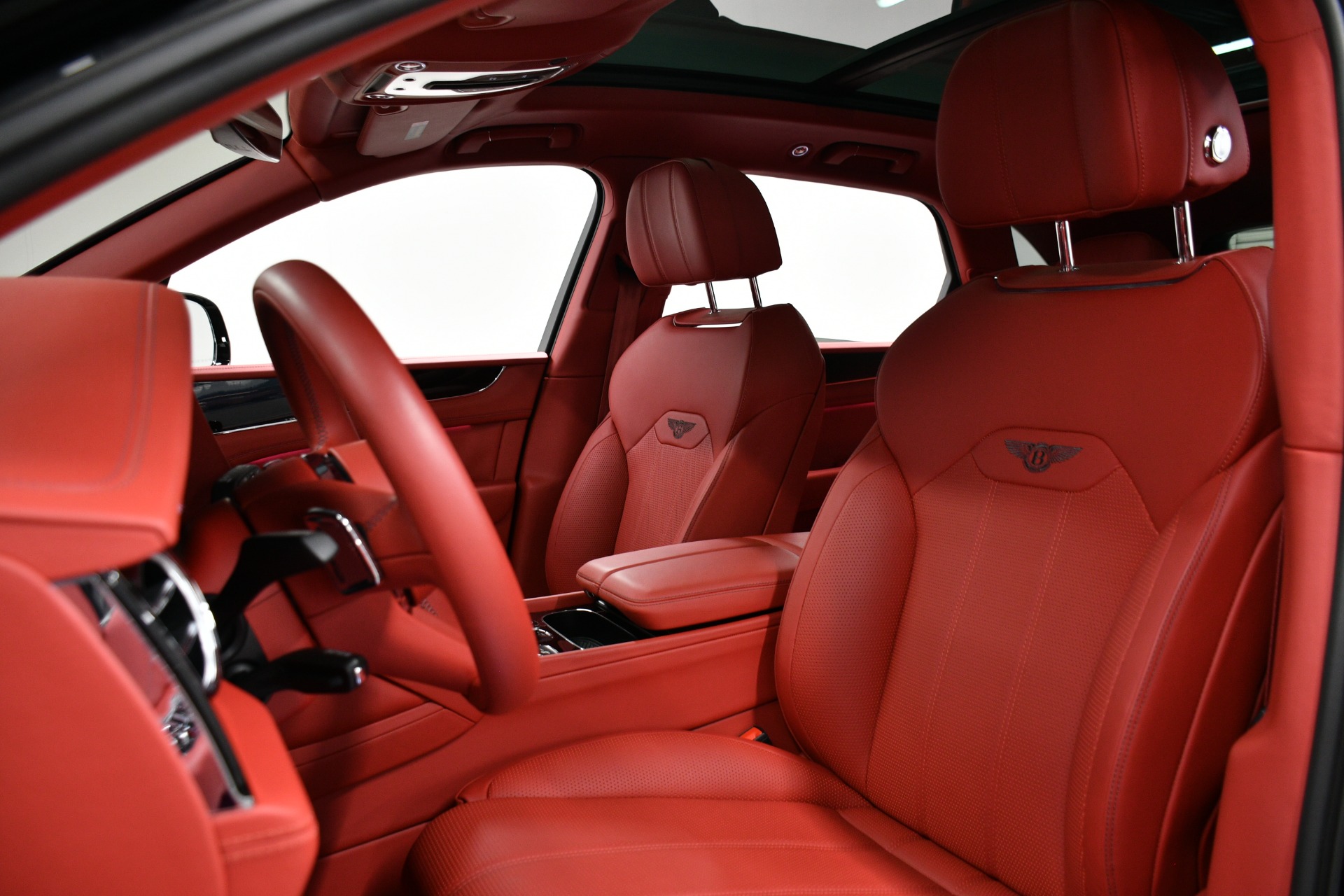 2022 Bentley Bentayga V8 photo 17