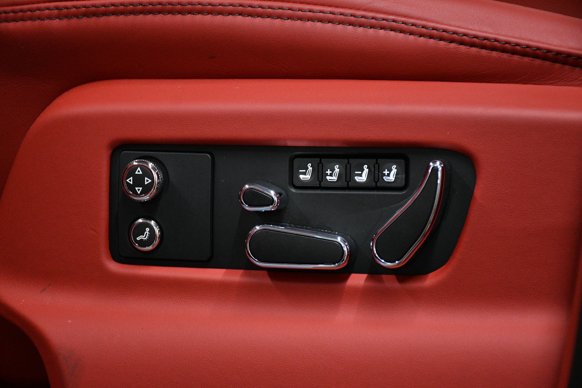 2022 Bentley Bentayga V8 photo 19