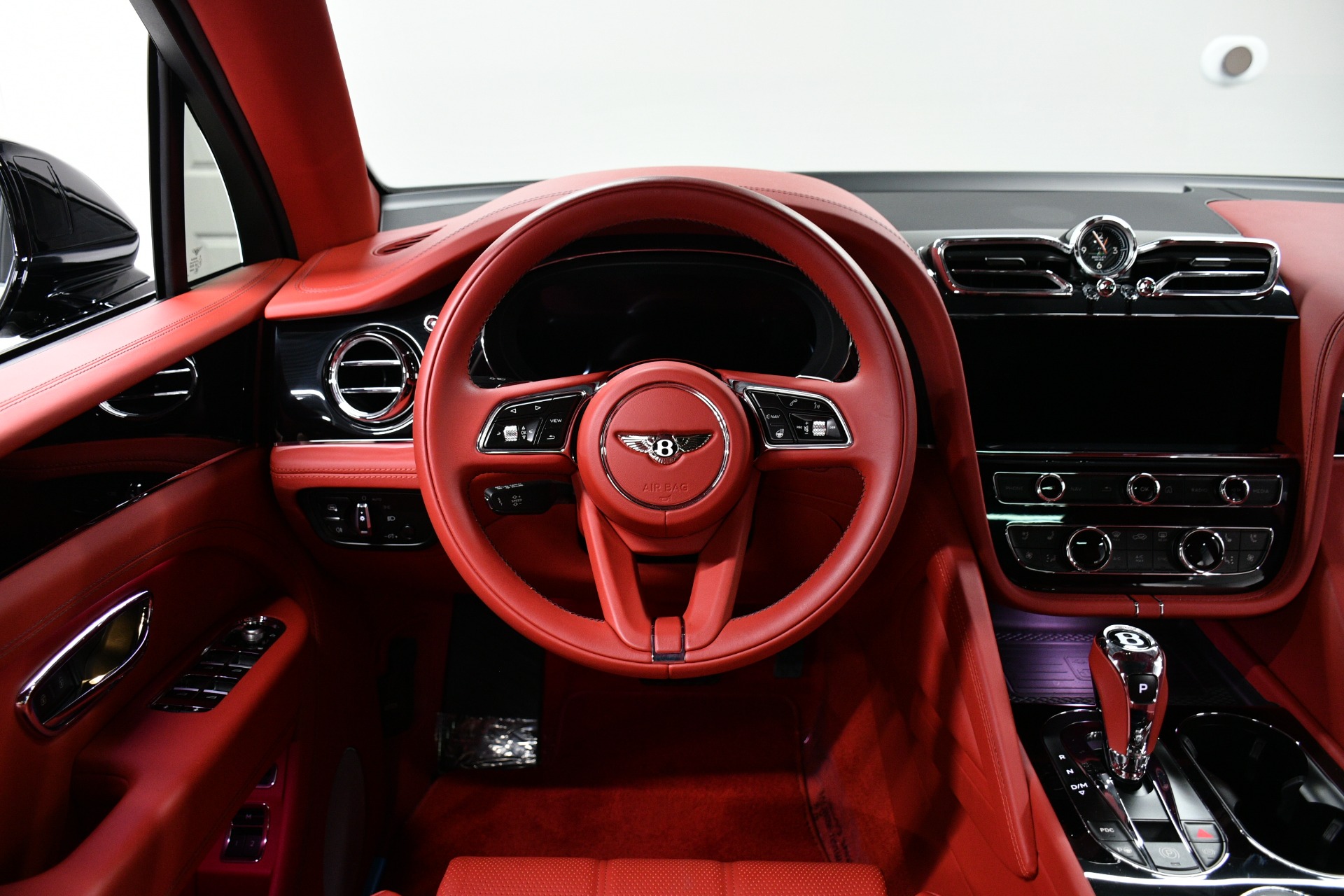 2022 Bentley Bentayga V8 photo 21