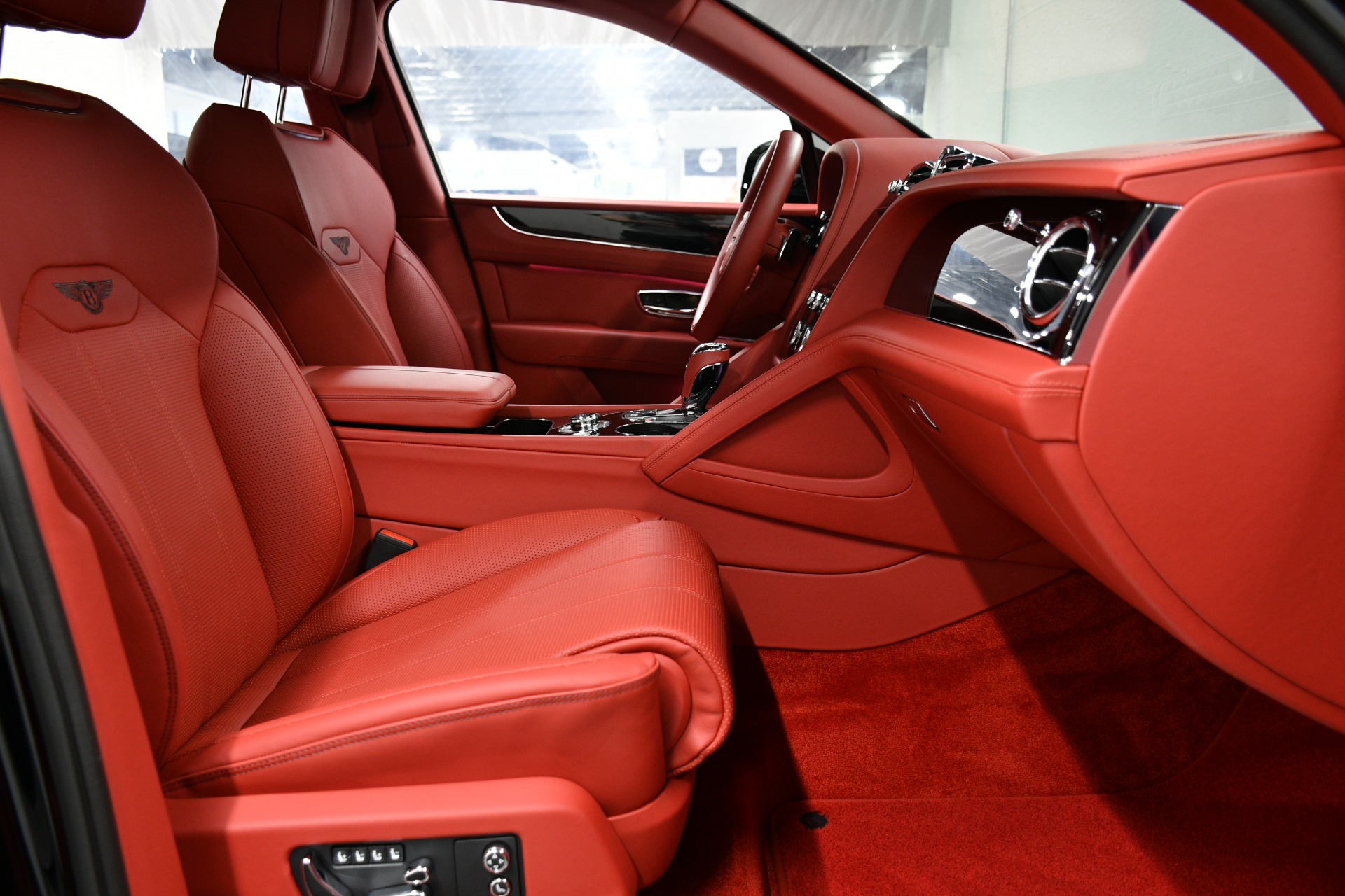 2022 Bentley Bentayga V8 photo 42