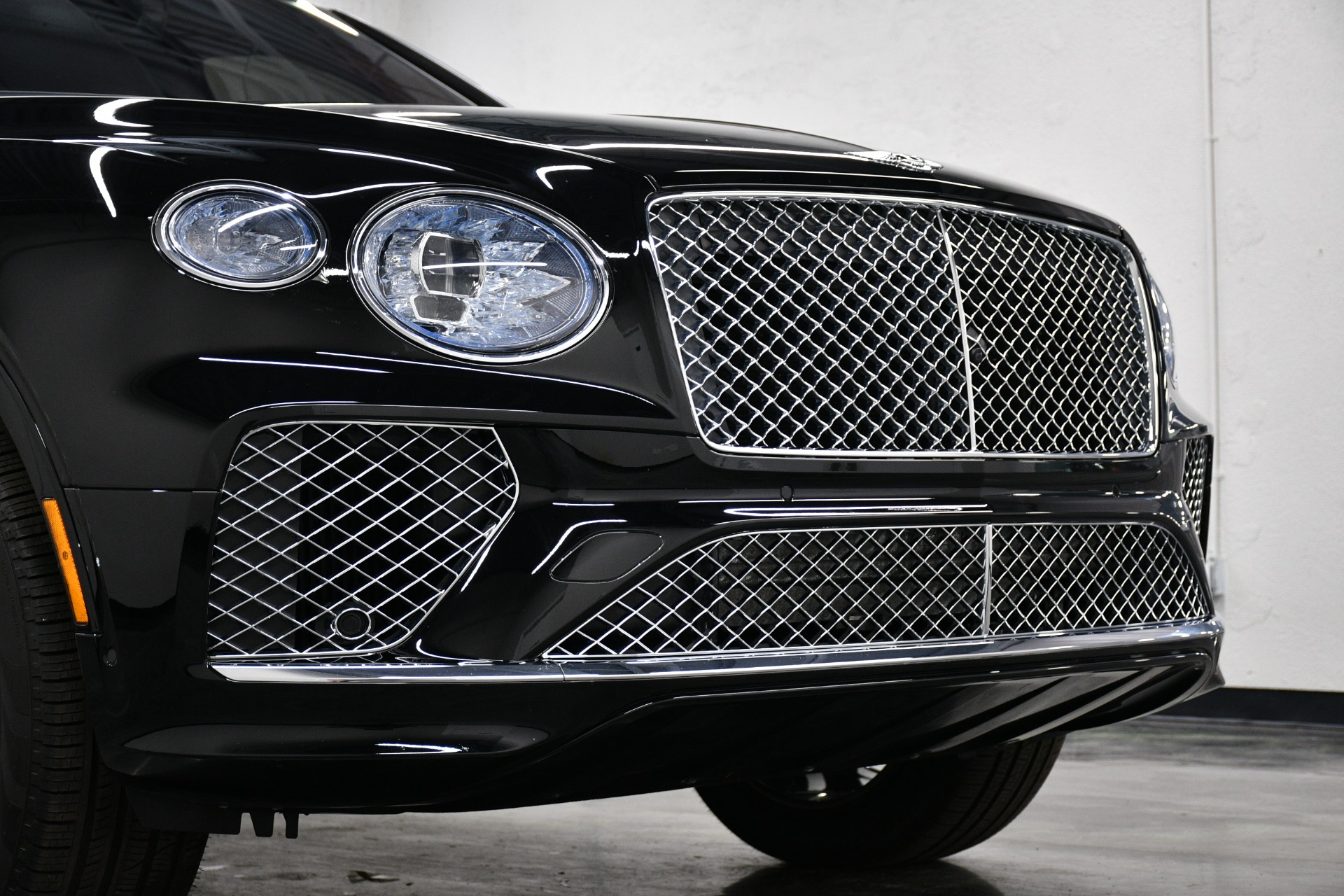 2022 Bentley Bentayga V8 photo 47