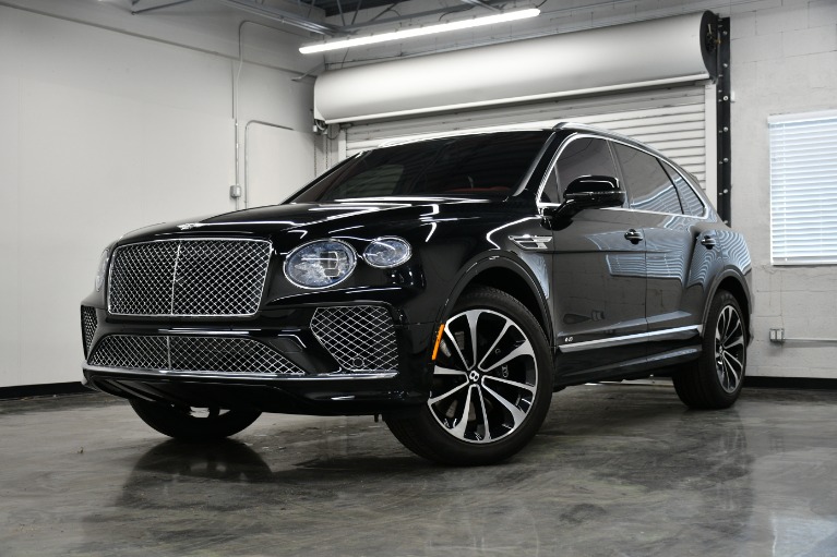 Used 2022 Bentley Bentayga V8 for sale $149,776 at Motorcars of Palm Beach in Delray Beach FL