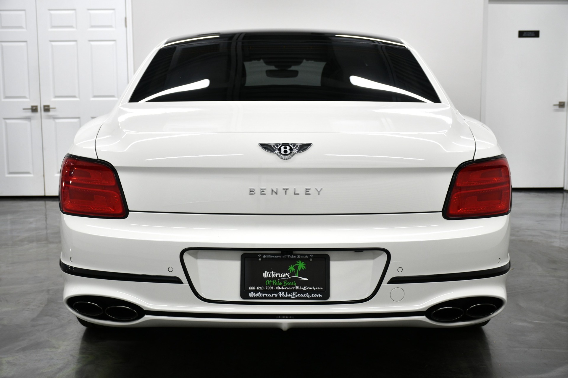 2024 Bentley Flying Spur photo 2