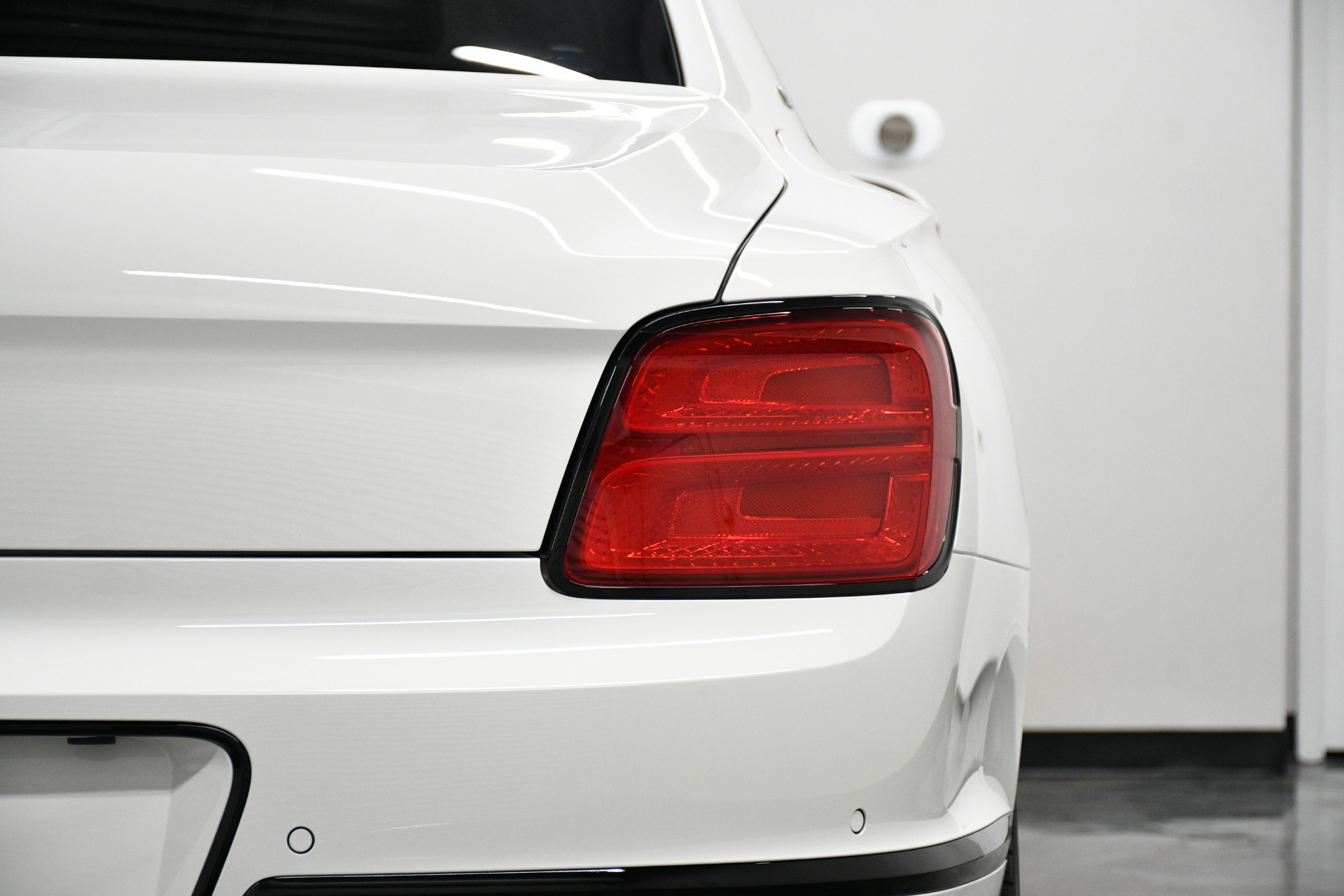 2024 Bentley Flying Spur photo 4