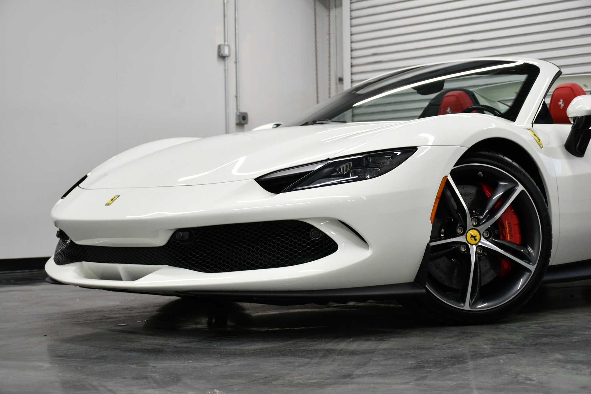 2024 Ferrari 296 GTS photo 4