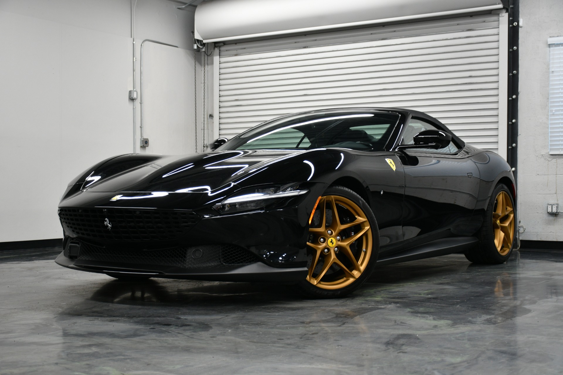 2024 Ferrari Roma Spider's photo
